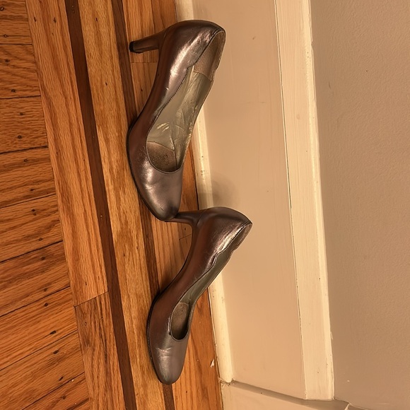 Silver Vaneli di notte heels 8N - Picture 3 of 4